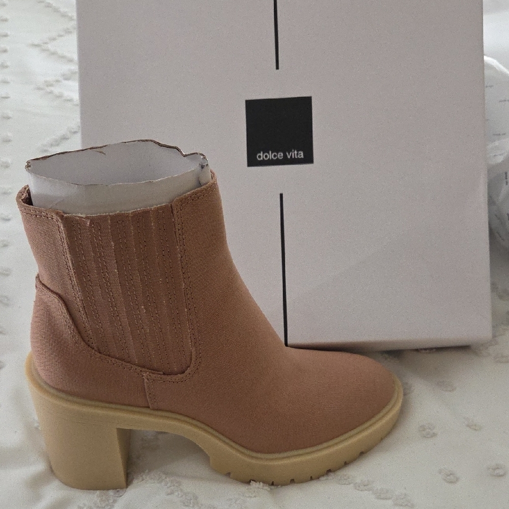 Dolce Vita Women's Beige Heeled Boots